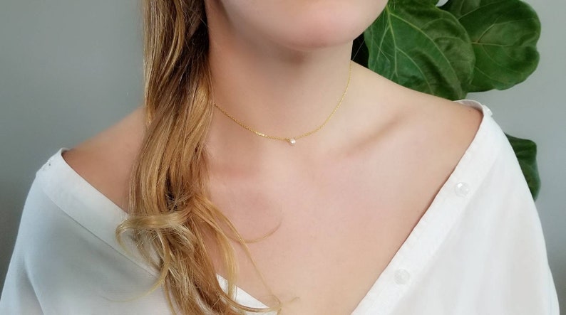 Everyday Dainty Necklace Dainty Gold Pearl Necklace Layering Gold Choker Freshwater Champagne Pearl Pendant Gold Chain Bridesmaid Gifts