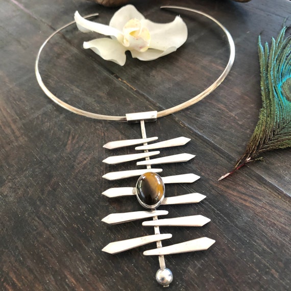 Modernist sterling and tigers eye pendant choker … - image 2