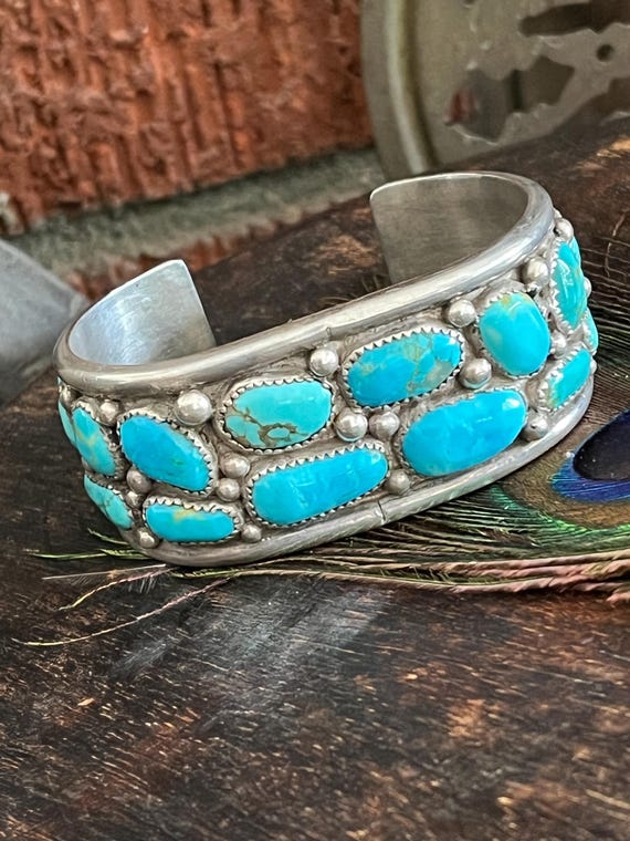 Superb kingman  turquoise and sterling cuff Unisex