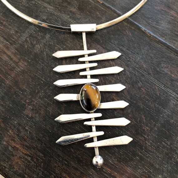 Modernist sterling and tigers eye pendant choker … - image 7