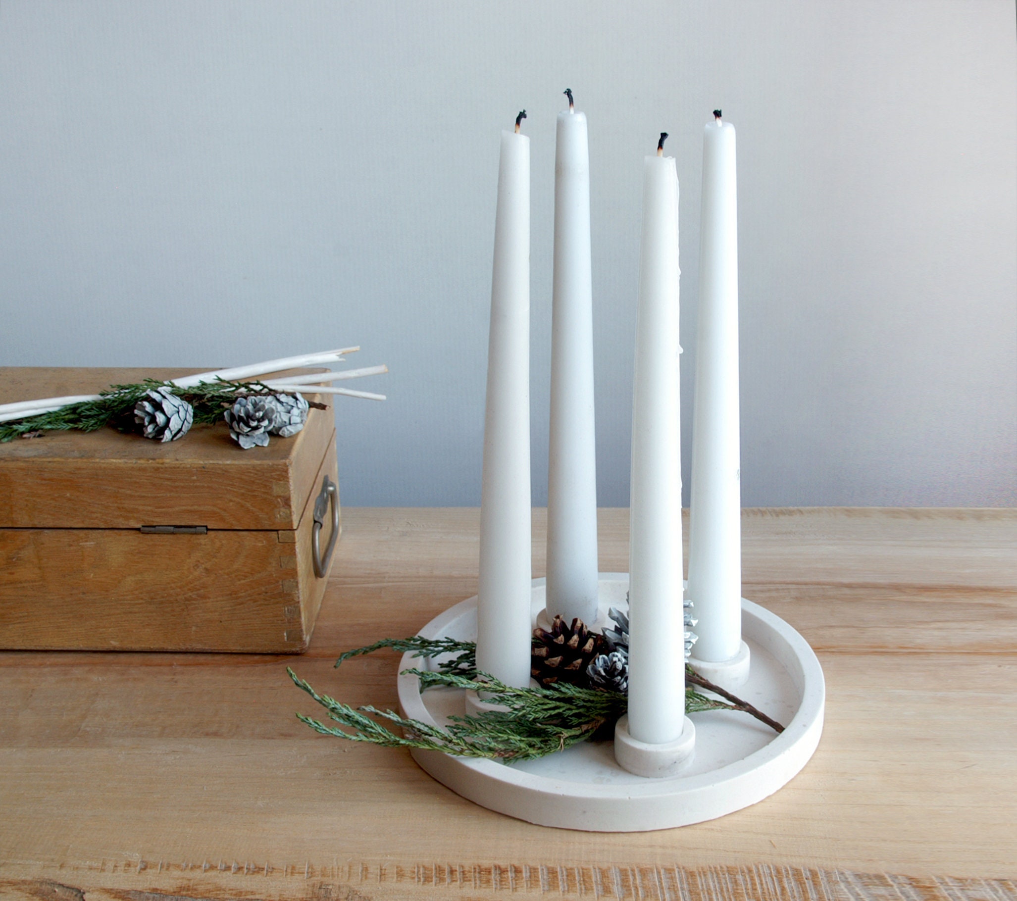 Modern Advent wreath, Candlestick quadruple, minimalist white, Advent candle holder with 4 holders, tray function for decorations Modern Advent wreath, Candlestick quadruple, minimalist white, Advent candle holder with 4 holders, tray function for decorations