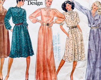 1980s Vintage Vogue Dress Sewing Pattern - Vogue Basic Design Below Knee or Floor Length Dress - Size 6 / 30.5" Bust