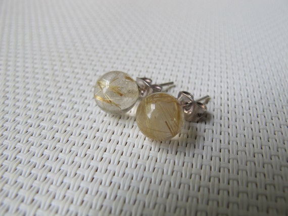 8mm Natural Golden Rutilated Quartz Brass Stub Earrings E12