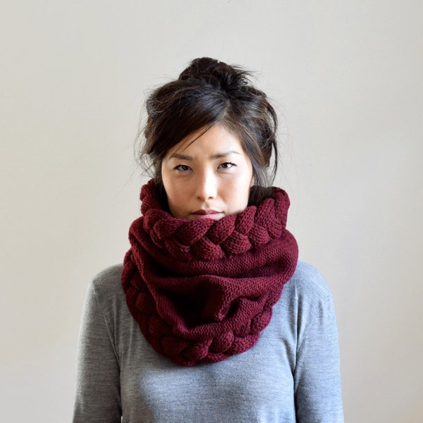 Oxblood Chunky Scarf, Knit Infinity Scarf, Wool Cowl, Knit Scarf Women