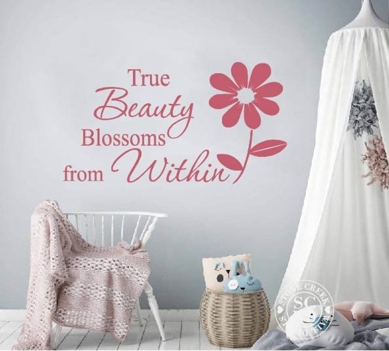 True Beauty Blossoms from Within Vinyl Wall Decals Wall Decals for Girls Nursery Wall Decals l Inspirational Bedroom Wall Decals Decor Bild 3