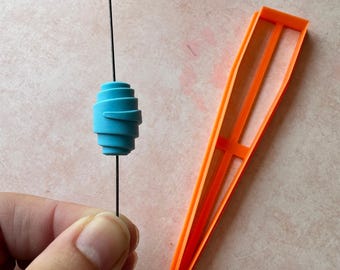 3/4" Rolled clay bead cutter - basic long triangle | paper bead style clay cutter