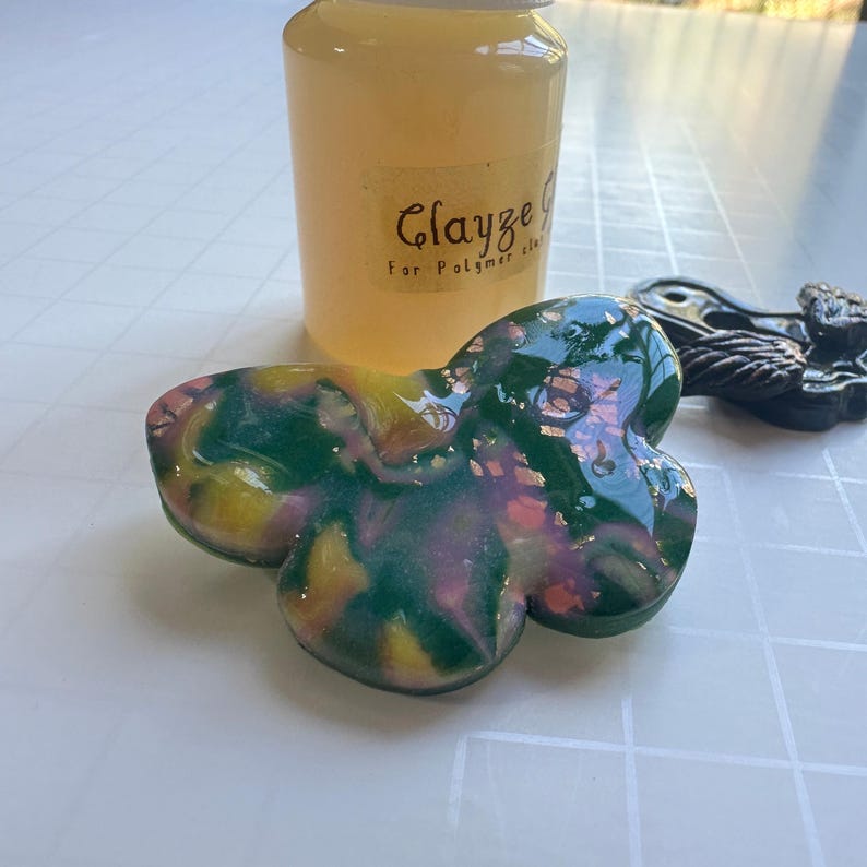 Clayze Gloss Glaze polymer clay spray sealer clear glossy finish