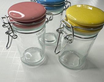 Perfect Pour Jar for Liquid Polymer Clay – 2oz Glass Jar with Lid | Choose Black, Yellow, Blue, or Pink