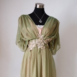 Edwardian dress Downton Abbey inspired. Alternative Green wedding dress for Titanic, Somewhere in time event. Edwardian fashion recollection