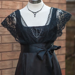 Lace wrap, lace bolero, lace top, lace cover, black lace wrap, cover up, lace shrug, lace jacket, bridal cover up, Victorian wrap image 5