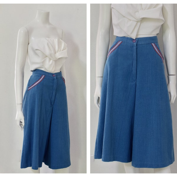 1970s Blue Culottes/ 70s Gaucho Shorts with Piping/ Womens Size Medium