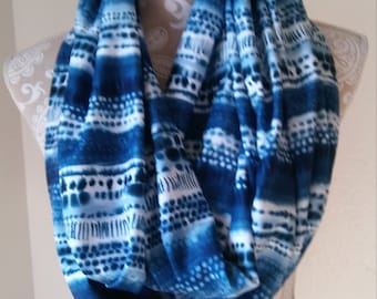 Women's Blue and White Infinity scarf, Women scarves, Long scarf, winter scarves, circle scarf, warm scarves, womens infinity scarf, gift