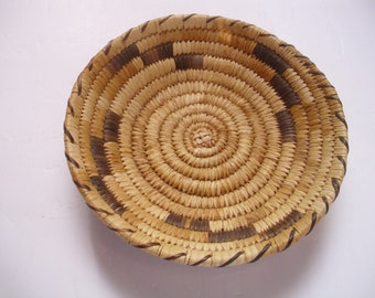 Vintage Hopi Coiled Basket: Handwoven Native American Plaque