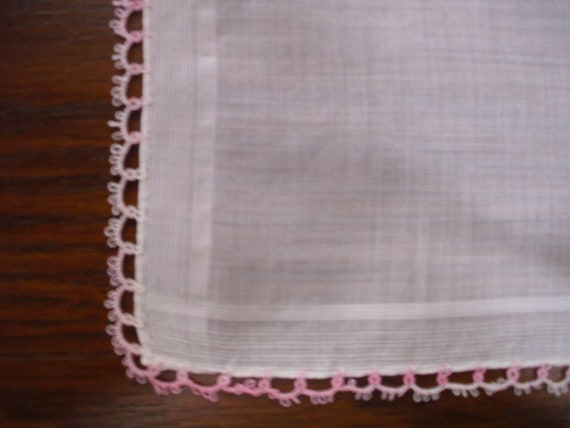 Three Vintage Linen Handkerchiefs, Hankie Lot, Ta… - image 4