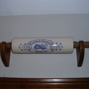 Rolling Pin Holder, Rolling Pin Hanger, Wood Rolling Pin Display, Kitchen Storage, Rolling Pin Rack, Farmhouse Decor, Kitchen Decor