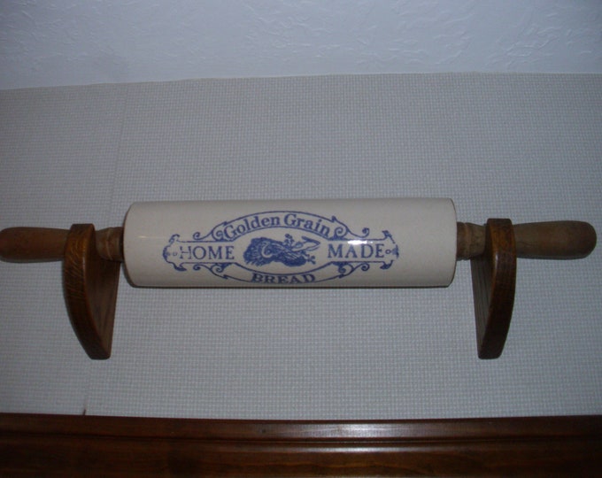 Rolling Pin Holder, Rolling Pin Hanger, Wood Rolling Pin Display
