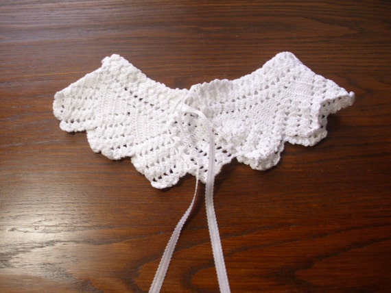 Vintage White Crochet Collar, Handmade Lace Collar