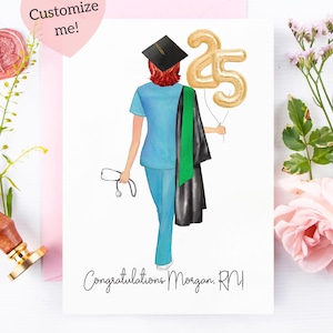 Tarjeta de graduación de la escuela de enfermería personalizada / Personalizada para enfermeras nuevas / Felicitaciones a los graduados universitarios, toga y birrete, clase de 2025, enfermera PA, MD, Dra.