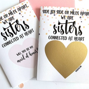 Proposition de demoiselle d’honneur pour sœur Scratch Off Card - Côte à côte ou à des kilomètres d’intervalle Nous sommes sœurs - Demoiselle d’honneur - Demoiselle d’honneur ROSE GOLD