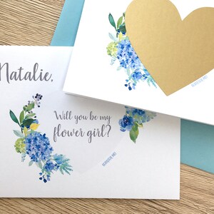 Blauwe Hortensia Will You Be My Flower Girl Scratch Off Card - Bruiloft Voorstel Kaart - Scratch off - Maid of Honor - Bruidsmeisje - SERENITY