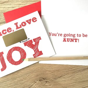 Scratch Off Annonce de grossesse à la sœur - Carte de Noël pour la nouvelle tante - Belle-sœur - Bébé révéler la paix l’amour et un paquet de joie