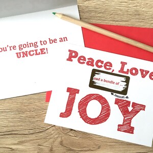 Scratch Off Annonce de grossesse à frère - Carte de Noël pour nouvel oncle - Beau-frère - Bébé révèle la paix, l’amour et un paquet de joie