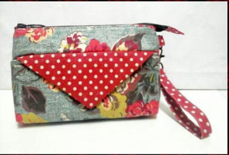 PDF sewing pattern Clutch / wristlet in 2 sizes zippered easy to make-detailed instruction perfect for bridemaids. image 9