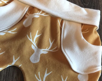 Baby jogger and hat set, Size 3 month, comfy outfit, 2 piece set, gender neutral, handmade, custom, mustard with antlers,