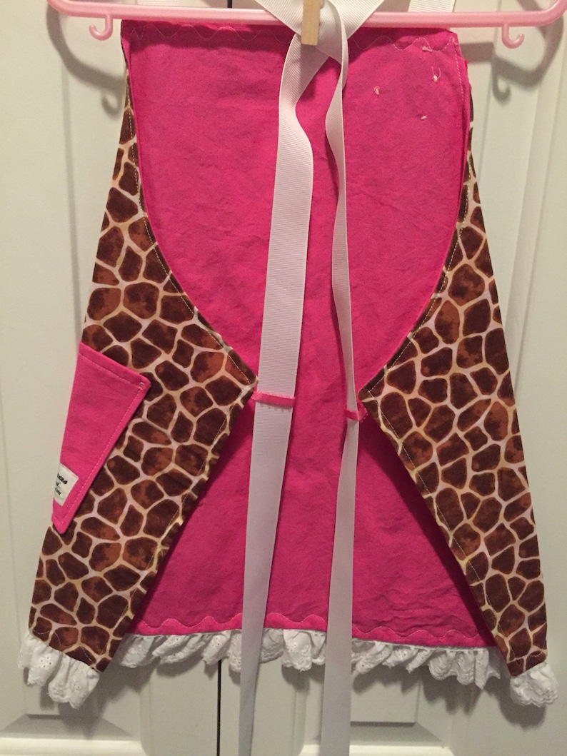 Little Girls Giraffe and Hot Pink Apron