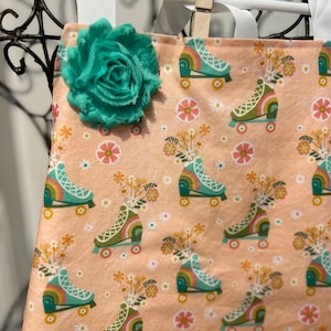 Little Girls Retro Roller Skates Printed Apron