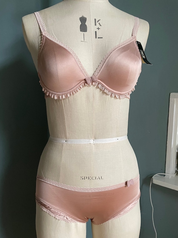 HUIT Lingerie Set Soft Underwired Bra Set Blush Pink Size 34B New With Tags  