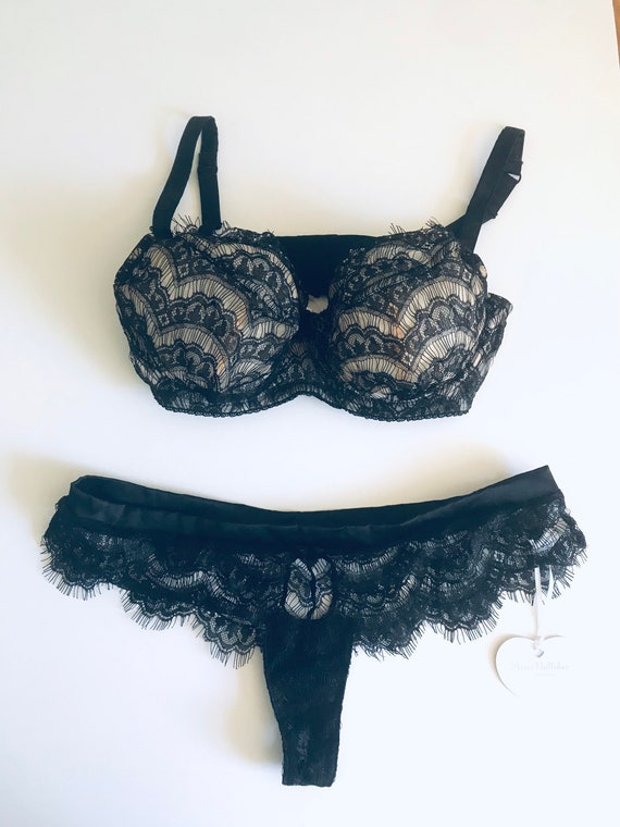 Lingerie Set Lace Bra and Panties Mimi Holliday Black Scallop Lace