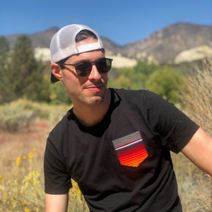 Men&#39;s crew neck t-shirt with serape pocket