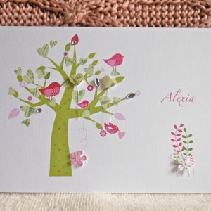 Handgemachte Unikat Mädchen Taufkarte/Einladung. Mädchen Tauf einladung. Der schöne Baum mit Blumen und Tauben Taufkarte/Einladung