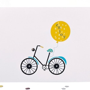 Carte de joyeux anniversaire vélo, carte d'anniversaire ballon jaune. Carte de célébration d'anniversaire de vélo d'Amsterdam. Carte d'anniversaire Profitez du voyage