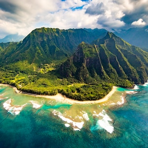 Aluminum/Canvas Fine Art print of the Na Pali Coast in Kauai titled "Ke'e Beach"