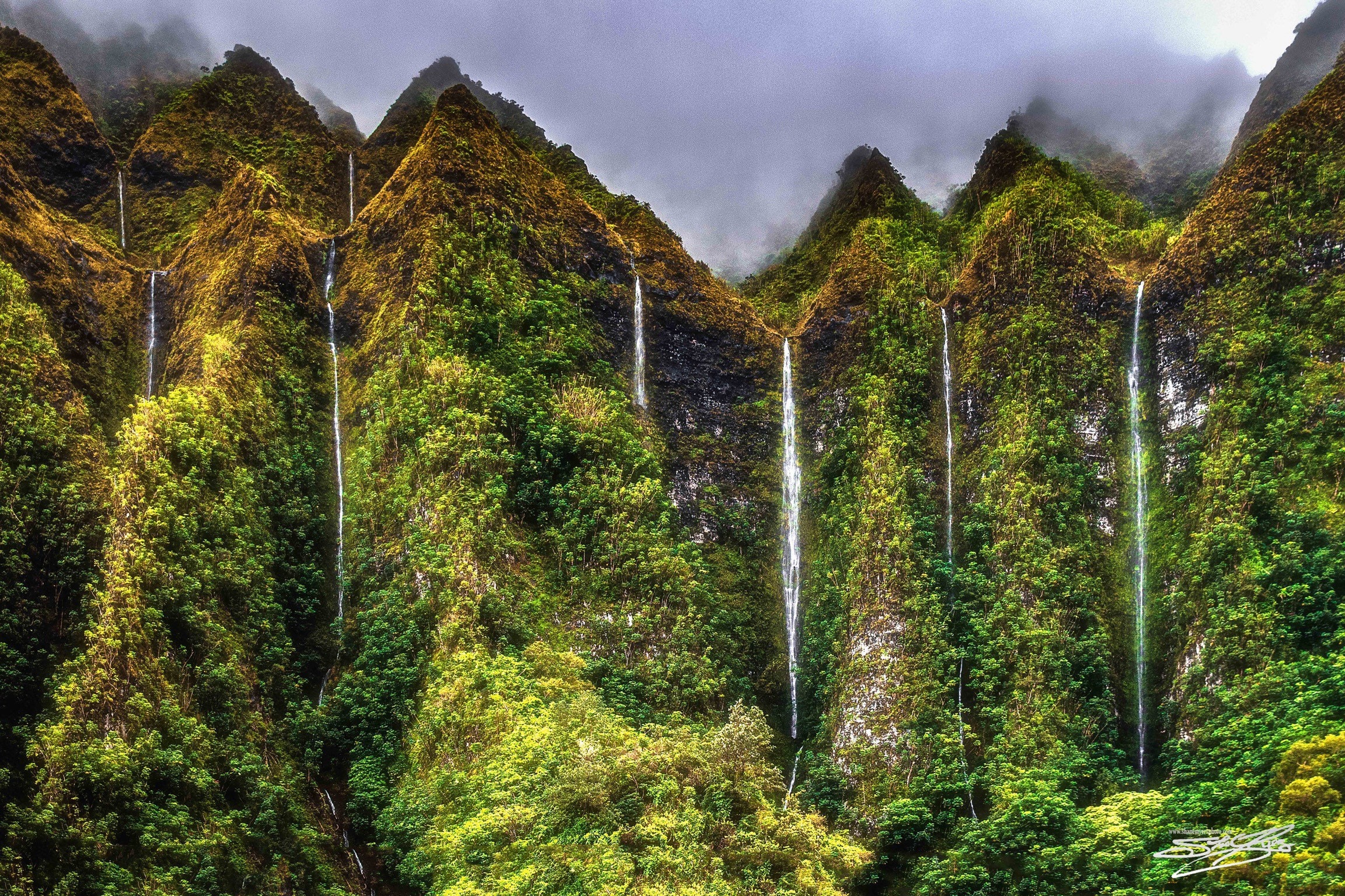 Aluminum/canvas Fine Art Print of Waterfalls on the Ko'olau