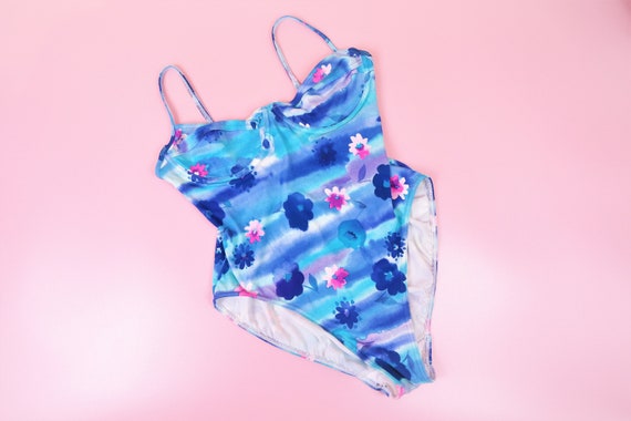 swimming costume underwired