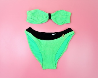 Vintage 1980- och 1990-tals Triumph seersucker crinkle neon slime grönt bikiniset: bandeau axelbandslös topp och trosa, storlek S Small