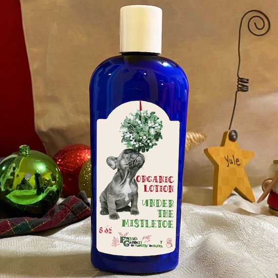 Mistletoe Organic Vegan Lotion is fresh, flirty, and just a little bit mischievous!