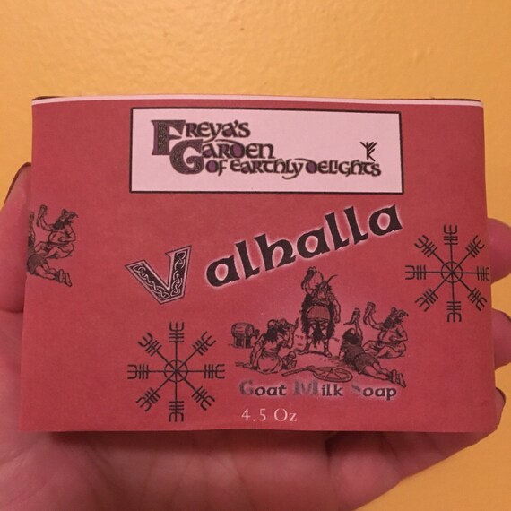 Valhalla is a goat milk soap bursting with sweet, wild scent of woodland berries, like a feast fit for the gods after an epic day of battle.