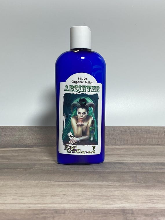 Absinthe is a fresh lotion, intoxicating the senses with zesty lemon, sun-kissed orange, delicate white jasmine, and sultry whisper of musk.