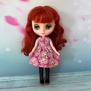 Pink doll dress with pretty floral fabric. To fit Middie Blythe dolls. Handmade.