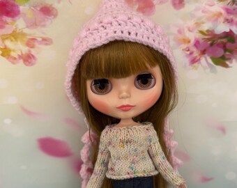 Blythe/Pullip doll hat, lovely baby pink colour! Pointy hat with corkscrew ties / tendrils