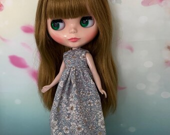 Green dress doll dress with tiny floral print fabric. To fit Pullip and Blythe dolls. Handmade.