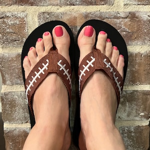 Cocomo Soul EMBROIDERED Football Fabric Stitch FLAT Flip Flops Size 6 7 8 9 10 11 12 NEW Sandals Thongs Sports Sandals