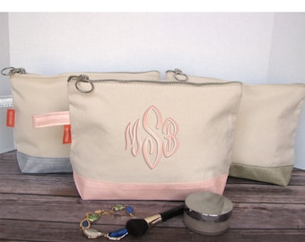 Personalized Makeup Bag Graduation Gift for Her, Toiletry Bag College Student Gift, Monogrammed Cosmetic Bag Teen Girl Birthday Gifts