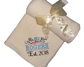 Personalized Wedding Blanket for Newlywed Gift, Monogrammed Wedding Throw Blankets for Couples Gift, Wedding Registry Gifts, Wedding Present
