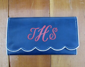Personalized Vegan Leather Womens Wallet, Custom Scallop Wallets for Women, Monogram Christmas Gift for Her, Christmas Gift for Women or Mom