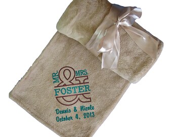 Super Soft Personalized Wedding Throw Blanket for Newlywed Couples Gifts, Monogrammed Fleece Blanket Wedding Gifts, Wedding Registry Gifts